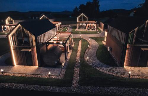 VILLAGE RESORT Sauna & Jacuzzi & Netflix - Photo 3