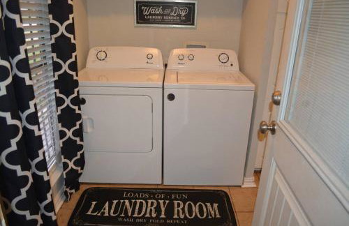 Central World Cup Retreat with Patio & AC - Foto 43