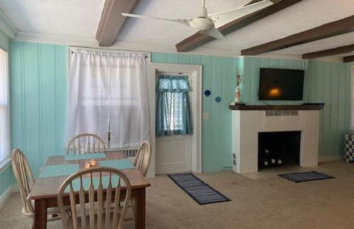 Historic Beach Side Getaway - Pet friendly, WiFi cottage - Foto 10