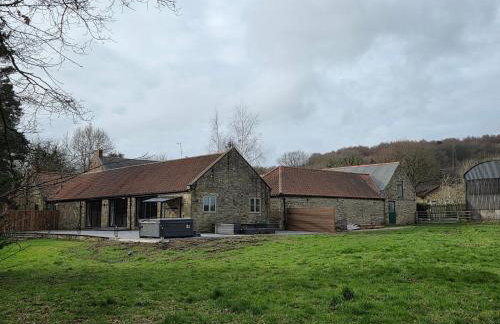 TyneView Estate, Farmhouse & Stables - Photo 1