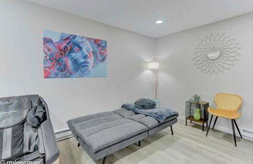 The Hut House 3BR 3BA Game Room Massage Chair - Foto 52