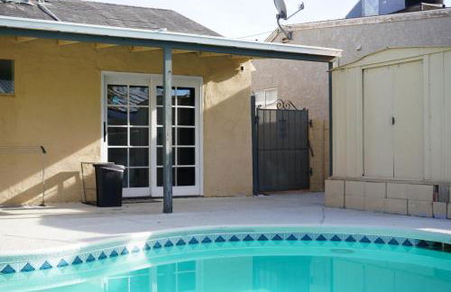 Chic 1 bedroom quiet and private side apt No shared area - Photo 9