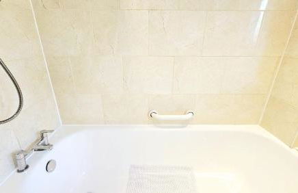 Cosy and spacious Home -Free parking, Free WiFi- sleeps 5 by FINNA Properties Ltd - Foto 38