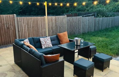 Heartland House, 7 Spacious Bedrooms Sleeps 4 plus, near NEC, JLR,BHX - Foto 6