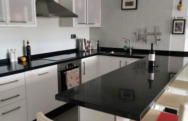 Modern sea view duplex with parking and aircon - Foto 12