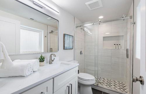 Dog Friendly Cozy Remodeled Shoreline Rambler - Foto 35