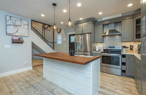 Spacious 4BR Mountain Retreat for 16 in Fairview - Foto 17