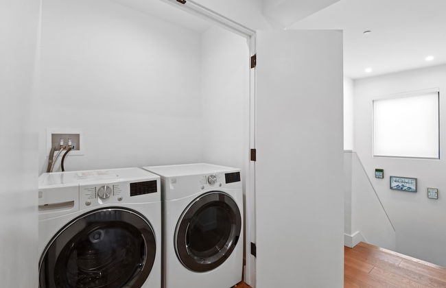 Enjoy Paradise Hot Tub, Bike & Beach Equipment! - Photo 21