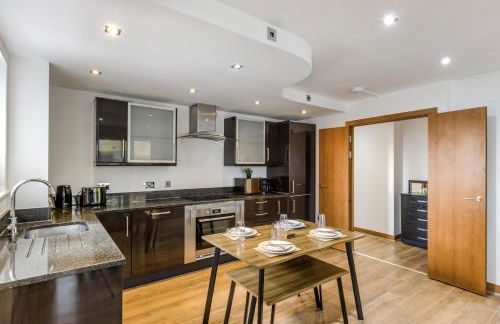 Luxury 2 Bed 2 Bath Canary Wharf Apartment with Balcony - Foto 3