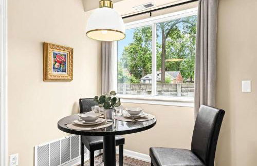 1st Floor 1BR Flat, King Bed, End Unit - Foto 3