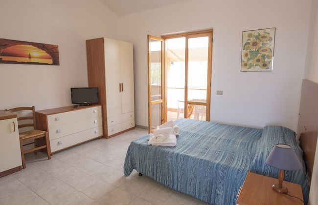 Studio 200 Meters From the Sea, Wifi, Self Catering - Foto 1