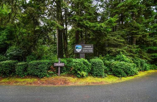 Winchester Bay Apt Near Dunes and State Parks! - Foto 24