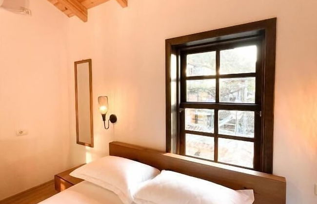 Amalia Hotel - Photo 4