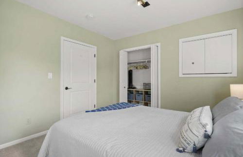 3 BR 2BA Lakefront Home - Dog Friendly - 30 Day - Foto 36