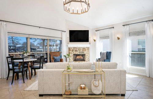 Luxury Lakefront Getaway - Foto 2