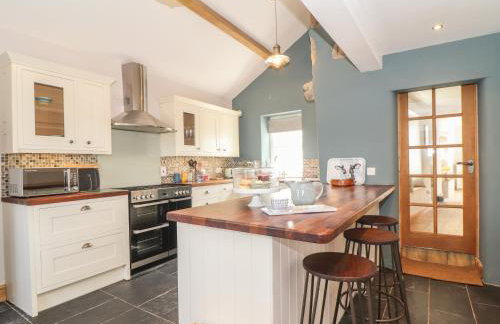 Swallows Nest - Photo 10