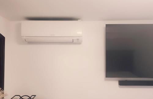 Baldwin, NY 1 Bedroom Apartment Queen Size Bed - Foto 3