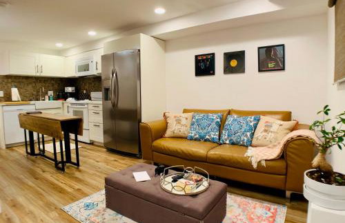 Phinneywood Basement Hideaway - Zoo meets Lake - Foto 1