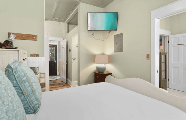 30A Grayt'n Greatful by Avantstay Charming Home+cottage, Walk to Western Lake - Foto 38