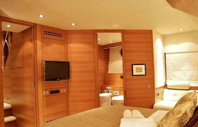 Italy Luxury Yacht Charter - Photo 33