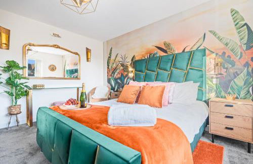 Stylish Home Hot Tub EV Parking - Foto 16