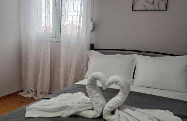 Toula's House - Photo 13