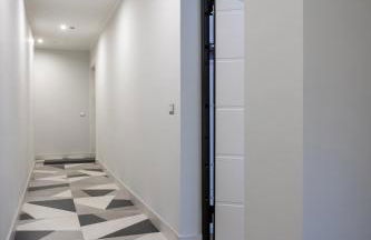 [Navigli - Center] Modern Suite, Fast Wi-Fi & Tram - Foto 14