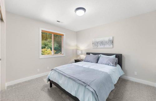 Spacious 4 bed near park/trails - Foto 24