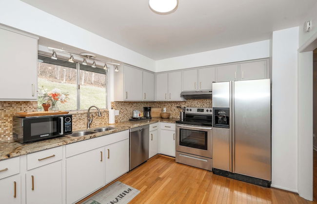 Top Notch City Escape w King Bed - Foto 19