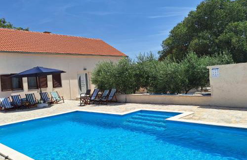 Kuća za odmor Mira - Foto 1