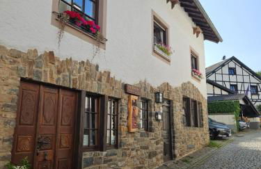 Haus am Burgturm Kronenburg - Ferienwohnung - Foto 1