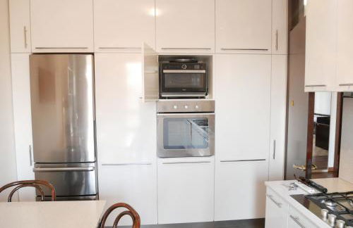 GuestHost - Raffaella splendido bilo x4 - Photo 8