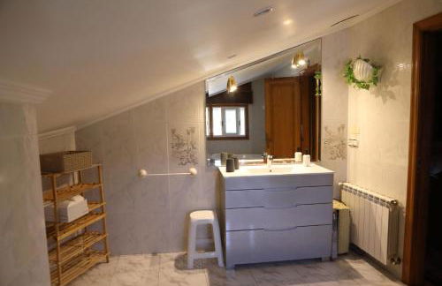 Casa familiar cerca de playa América - Foto 27