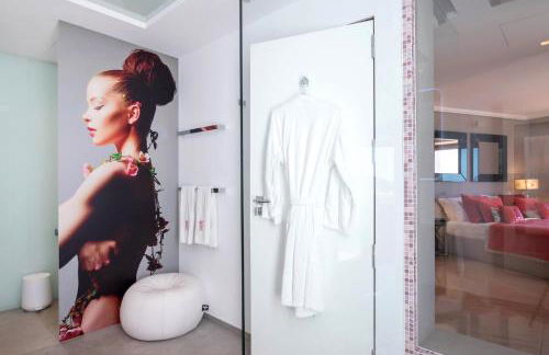 Mirage Ibiza - Photo 32