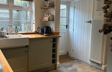 Thatch End Cottage - Photo 7