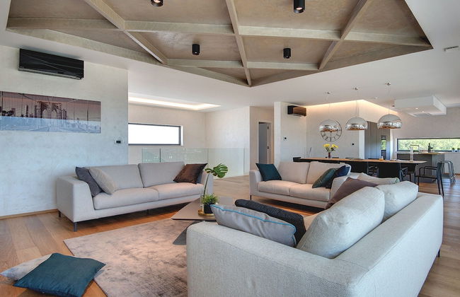 Villa in Vodnjan With Garden - Photo 14