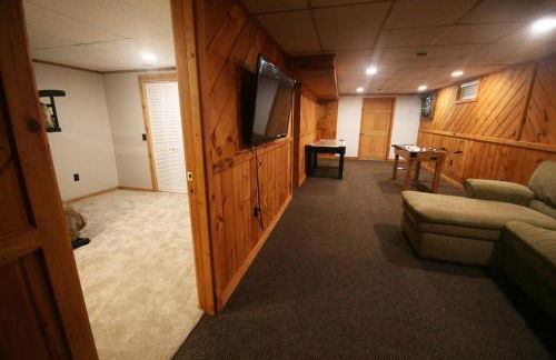 Outdoor Playground on Lake and Close to Skiing - Foto 35