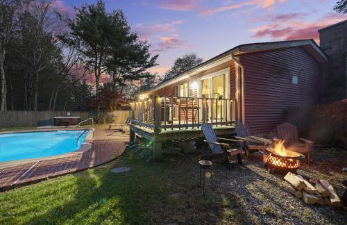 Experience Four Seasons in the Poconos - hot tub, lakeview - Foto 57