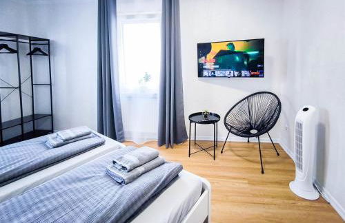 ALFA 4 Zimmer Apartment 8 Personen TV WIFI WM I 4BR 7Beds I 8 people I Kitchen l Bathroom - Foto 18