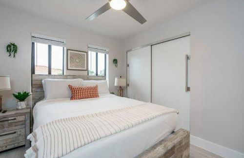 New! Miami & Calle Ocho Simpson's Funhouse! - Photo 23