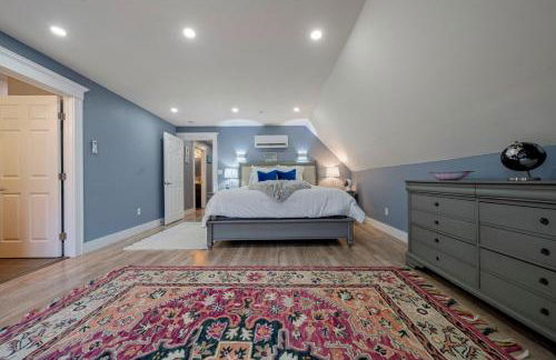 Luxe Coastal Retreat with Hot Tub & Spring Fires - Foto 21