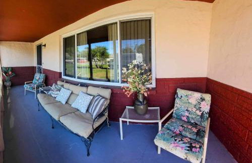 Private Tropical Waterfront Sanctuary w pool, hot tub & an island! Pet Friendly - Foto 38