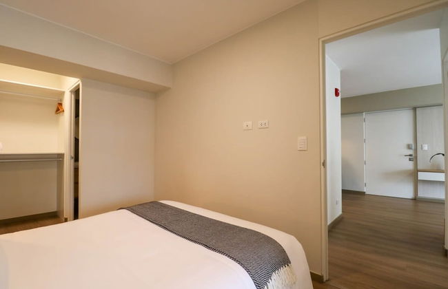 w Lively 2BR With Balcony in Miraflores - Photo 20