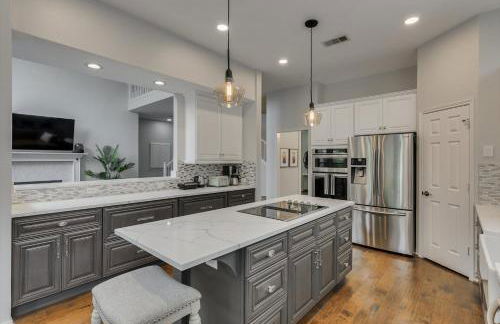 Luxurious Home w Cinema Room & Private Pool - Foto 17