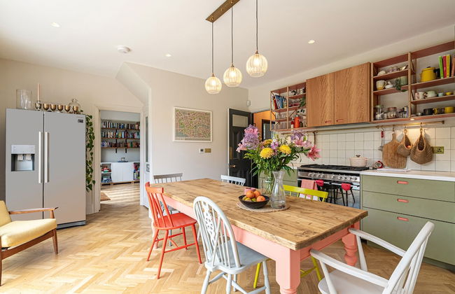 Chic and Colourful Family Home by Underthedoormat - Foto 7