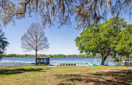 Lakefront Retreat - Boat - Fish - Close to all Orlando Parks - Disney - Universal - SeaWorld - Foto 59