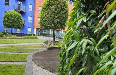 Stylish 2-Bed Apartment, Free Parking, Walk to Hospital & Uni - Foto 41