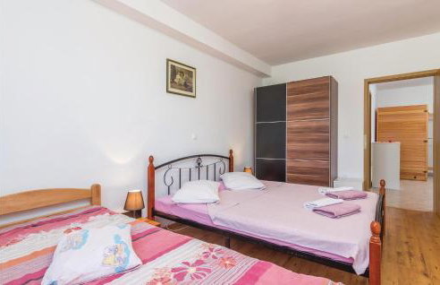 Awesome Home In Meloni With Sauna - Foto 42