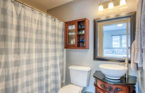 Lakefront Estate w Private Beach on Flathead Lake - Foto 13