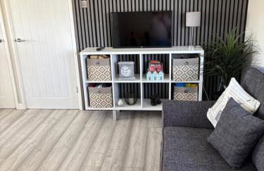 2 Bed Bungalow -25 Gower Holiday Village - Dog Friendly - Foto 9